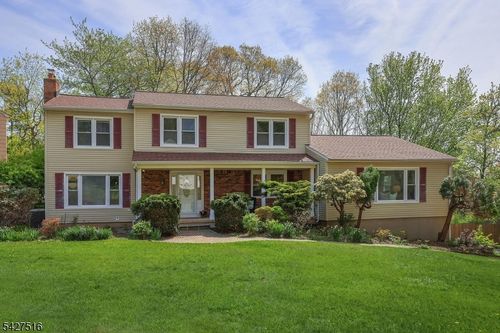 42 Ash Ln, Randolph, NJ, 07869-4756 | Card Image