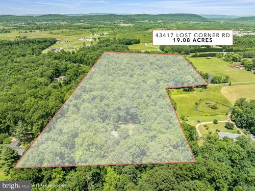 43417 Lost Corner Rd, LEESBURG, VA, 20176-5218 | Card Image