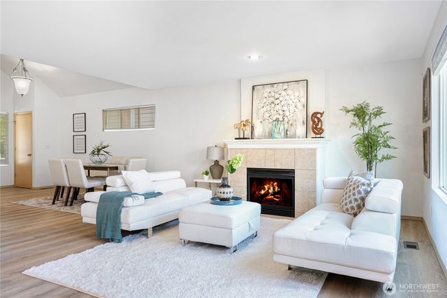 19218 26 Th Ave Se, Condo with 3 bedrooms, 3 bathrooms and null parking in Bothell WA | Image 5