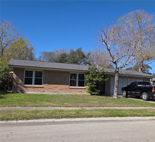 1721 Austin St, Portland, TX, 78374-2410 | Card Image