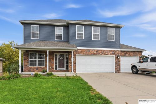 10505 N 152nd Avenue Cir, Bennington, NE, 68007-5578 | Card Image