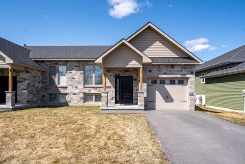 97 French Ave, Long Sault, ON, K0C1P0 | Card Image