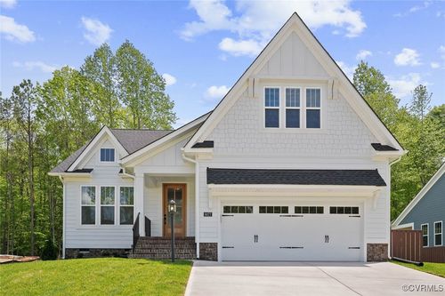 8877 Terroir Ln, New Kent, VA, 23124-2650 | Card Image