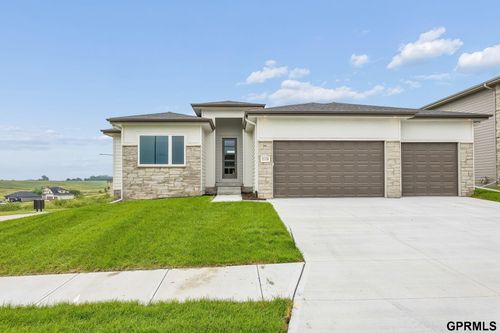 21156 Hartman Ave, Elkhorn, NE, 68022-5351 | Card Image