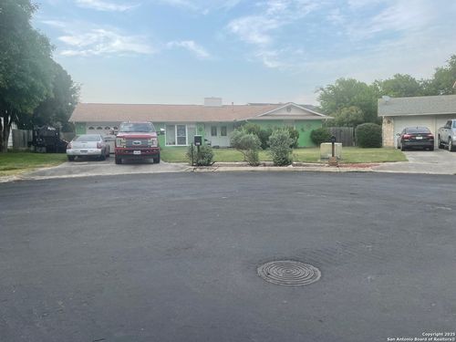 6823 Whitland, San Antonio, TX, 78239-2939 | Card Image