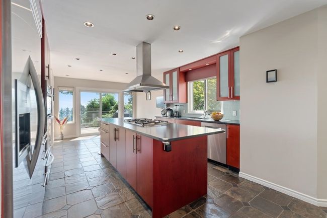4750 Meadfeild Road, House other with 5 bedrooms, 4 bathrooms and null parking in West Vancouver BC | Image 17
