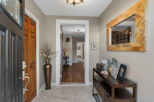 931 Mckinley St, Peekskill, NY, 10566-5601 | Card Image