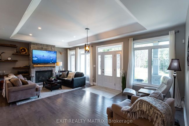 2070 8 Th Line Rd, House other with 5 bedrooms, 4 bathrooms and 8 parking in Metcalfe ON | Image 4