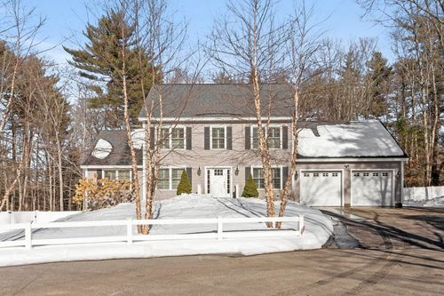 3 Swett Dr, Hampton, NH, 03842-1729 | Card Image