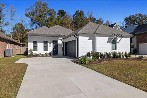 25231 Burlington Dr, Denham Springs, LA, 70726-6192 | Card Image