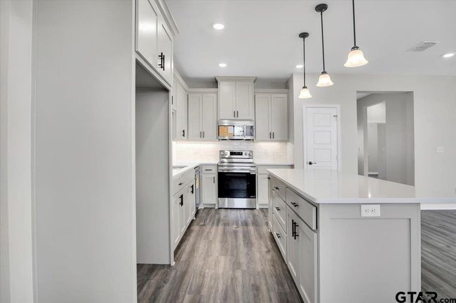 220 Nolan Farms Dr, House other with 3 bedrooms, 2 bathrooms and null parking in Winona TX | Image 9