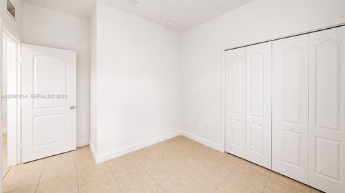 200-1652 Se 28th St, Homestead, FL, 33035-2569 | Card Image