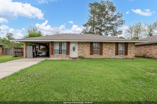 7944 Santa Barbara Dr, Baton Rouge, LA, 70811-4133 | Card Image