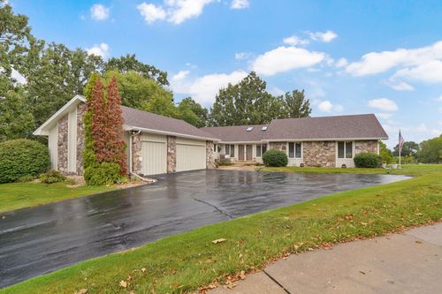 3305 Olympic Cir, Nixa, MO, 65714-9436 | Card Image