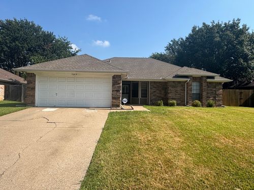 7009 Buenos Aires Dr, North Richland Hills, TX, 76180-6573 | Card Image