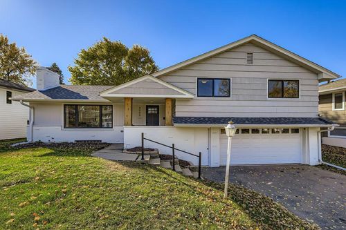 4909 Trillium Ln, Edina, MN, 55435-4017 | Card Image