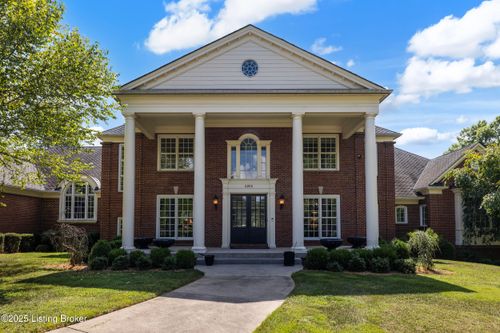 5200 Blakely Ridge Rd, Glenview Hls, KY, 40222-5994 | Card Image