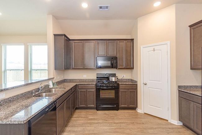 14657 E Pine Heart Dr, House other with 3 bedrooms, 2 bathrooms and 2 parking in Conroe TX | Image 10