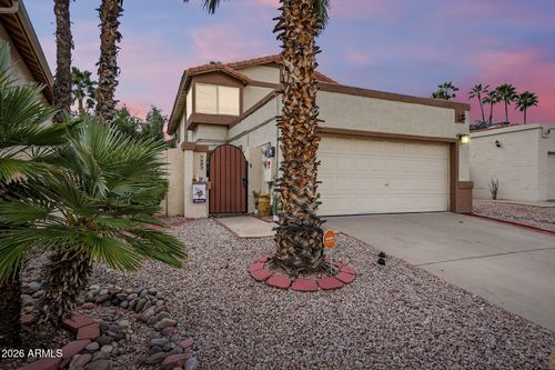1647 E Wagoner Rd, Phoenix, AZ, 85022-1361 | Card Image