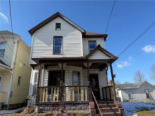 1615 Beaver St, Parkersburg, WV, 26101-3334 | Card Image