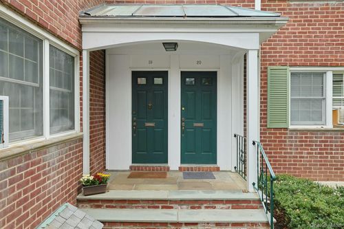 apt-20-580 Bedford Rd, Pleasantville, NY, 10570-3354 | Card Image