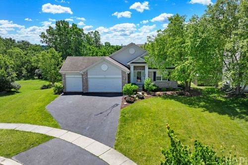1955 W Overlook Ct, Round Lake, IL, 60073-8113 | Card Image