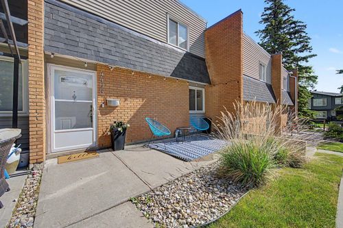 4405 33 Ave Sw, Calgary, AB, T3E0Y4 | Card Image