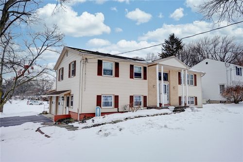 47 Newport Road, Irondequoit, NY, 14622 | Card Image