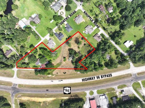1375 Gentry Dr, Silsbee, TX, 77656-6703 | Card Image