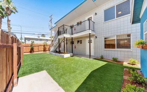 1-316 S 11th St, Las Vegas, NV, 89101-8921 | Card Image