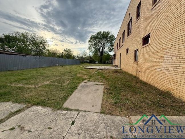 200 S Dean St, Home with 0 bedrooms, 0 bathrooms and null parking in Gladewater TX | Image 6
