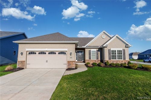 5690 Waterford Ln, Clarence Ctr, NY, 14032-9545 | Card Image