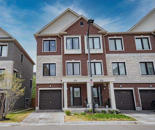 110 Covington Cres, Whitchurch-Stouffville, ON, L4A4W8 | Card Image