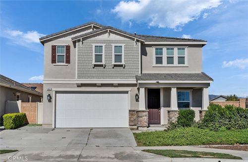 2827 E Banner St, Ontario, CA, 91762-4387 | Card Image