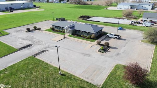 2-112 W Division St, West Burlington, IA, 52655-1680 | Card Image