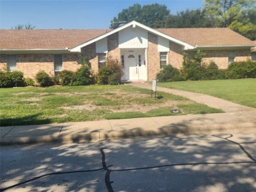 12911 Mitchwin Rd, Farmers Branch, TX, 75234-6605 | Card Image