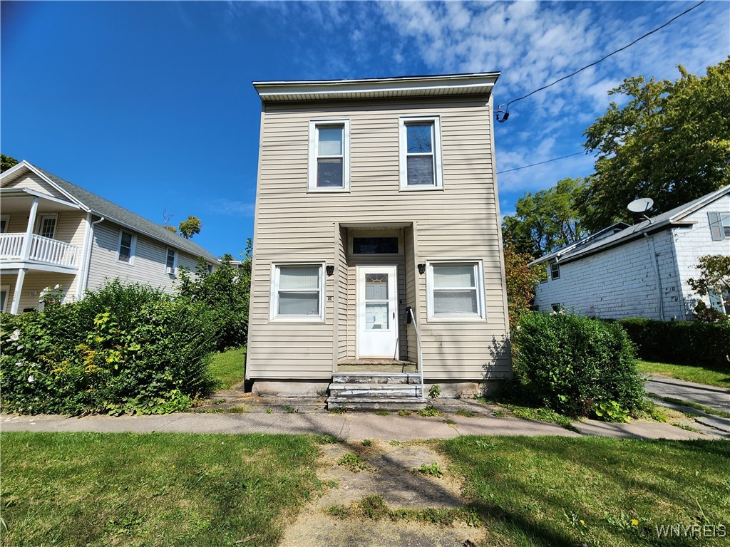 Grand St, Lockport, NY 14094