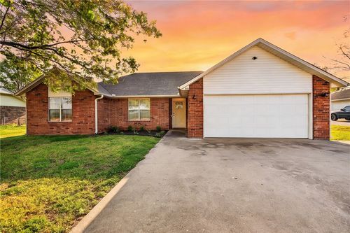 703 Ditmars Rd, Prairie Grove, AR, 72753-8757 | Card Image