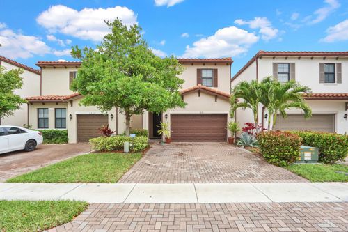 3010 King Palm Way, Riviera Beach, FL, 33410-1920 | Card Image