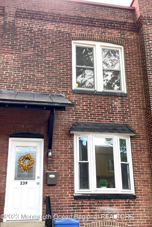 239 5th Ave, Roebling, NJ, 08554-1303 | Card Image