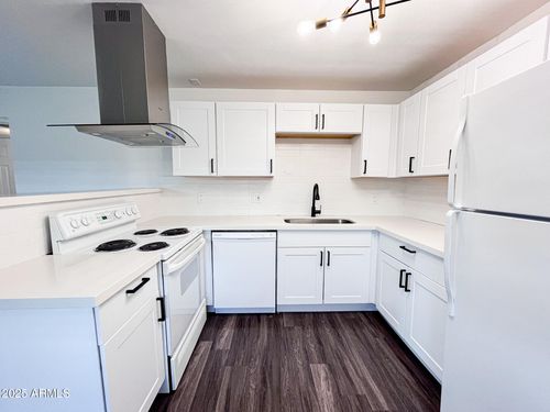 10-241 E 1st Ave, Mesa, AZ, 85210-1435 | Card Image