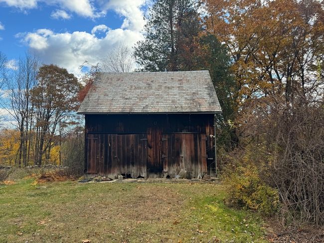 494 River Rd, House other with 6 bedrooms, 3 bathrooms and 4 parking in Deerfield MA | Image 15