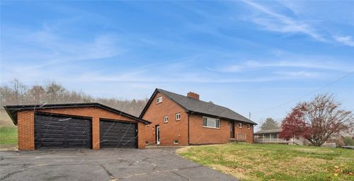 2632 River Rd, Vandergrift, PA, 15690-6104 | Card Image