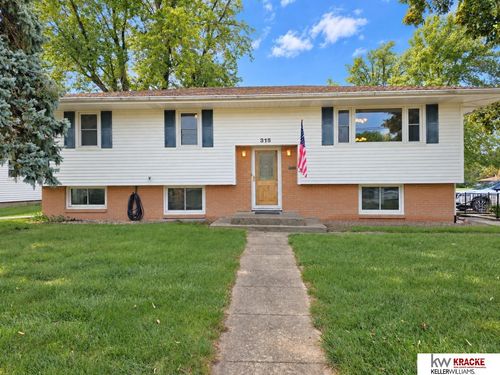 315 E 5th St, Crete, NE, 68333-3012 | Card Image