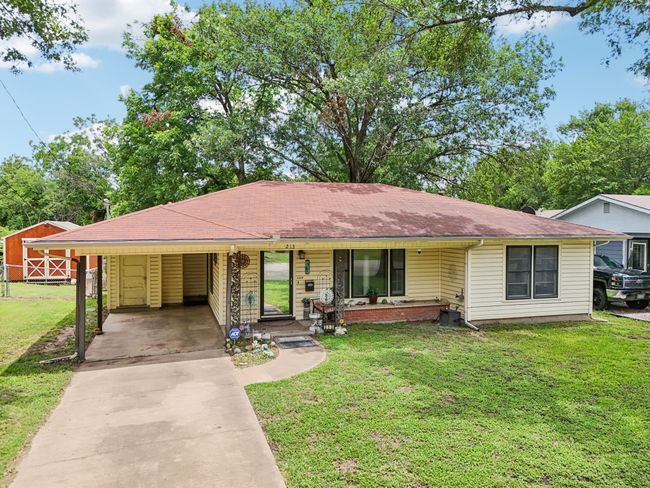 213 N 38 Th St, House other with 3 bedrooms, 1 bathrooms and null parking in Corsicana TX | Image 33