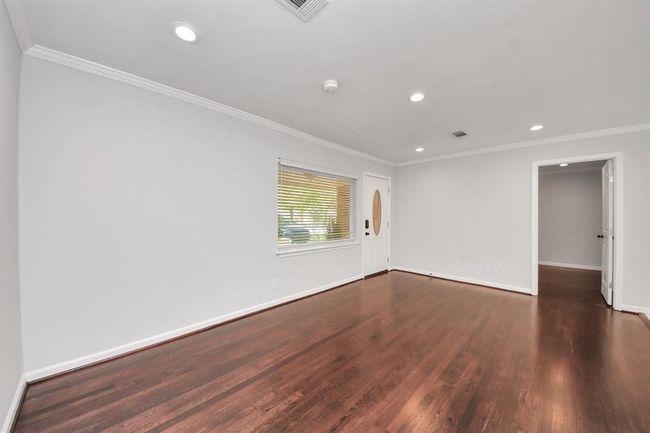5222 W 43 Rd St, House other with 4 bedrooms, 2 bathrooms and null parking in Houston TX | Image 6