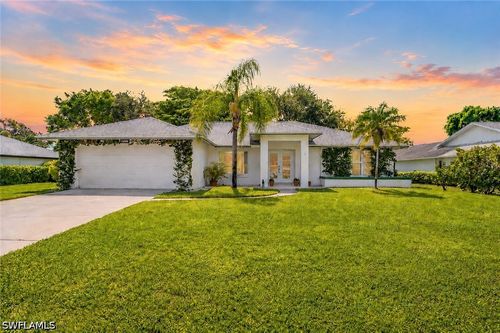 162 Westwood Dr, NAPLES, FL, 34110-1140 | Card Image
