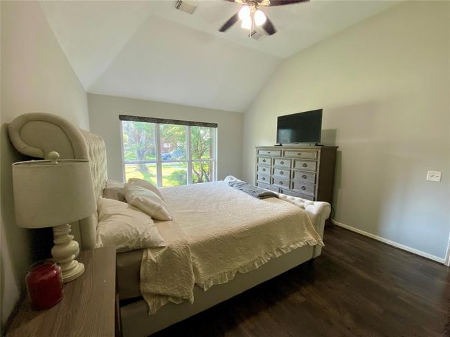 Primary Bedroom | Image 15