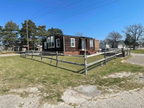 1003 W Main St, Mountain View, AR, 72560-9082 | Card Image