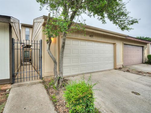 417 Sundance Ln, Edmond, OK, 73034-3112 | Card Image